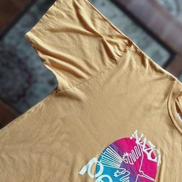 Vtg bumblebee yellow Nazca Peru graphic t-shirt - Picture 11 of 11